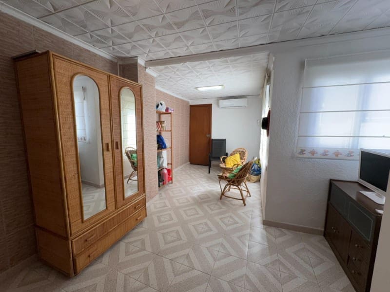6 quarto Casa em Banda para venda em Ontinyent - 235 000 € (Ref: 10008809)
