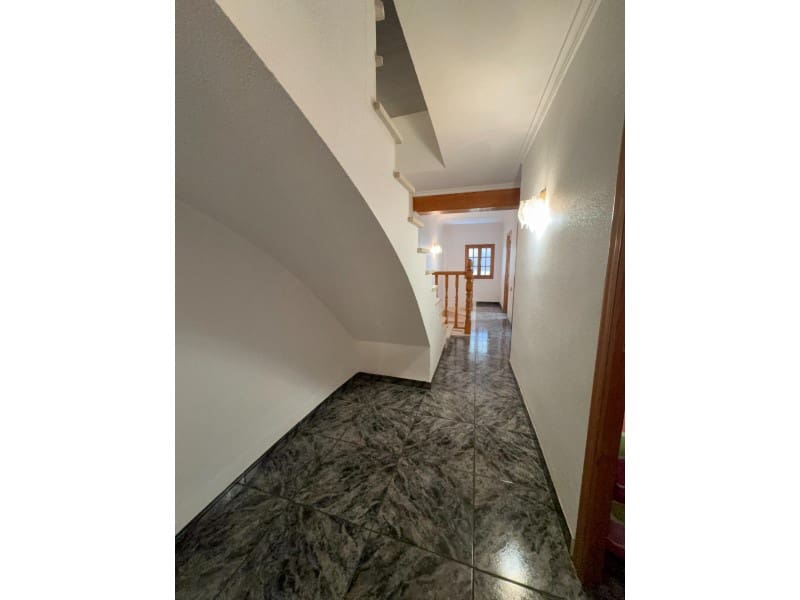 6 quarto Casa em Banda para venda em Ontinyent - 235 000 € (Ref: 10008809)