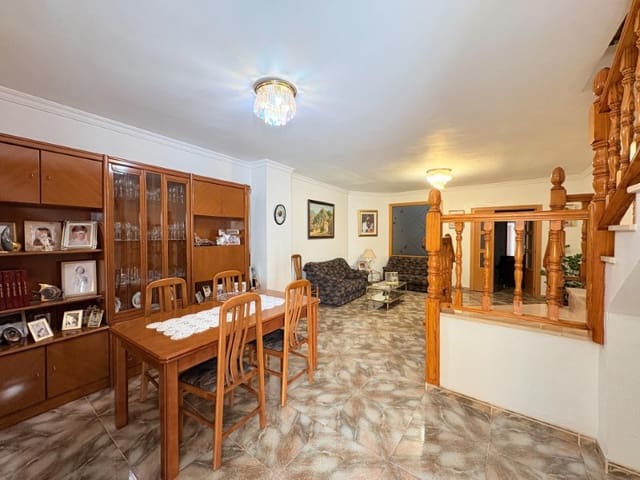 6 quarto Casa em Banda para venda em Ontinyent - 235 000 € (Ref: 10008809)