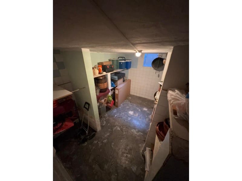 5 bedroom Townhouse for sale in L'Olleria with garage - € 140,000 (Ref: 10008812)