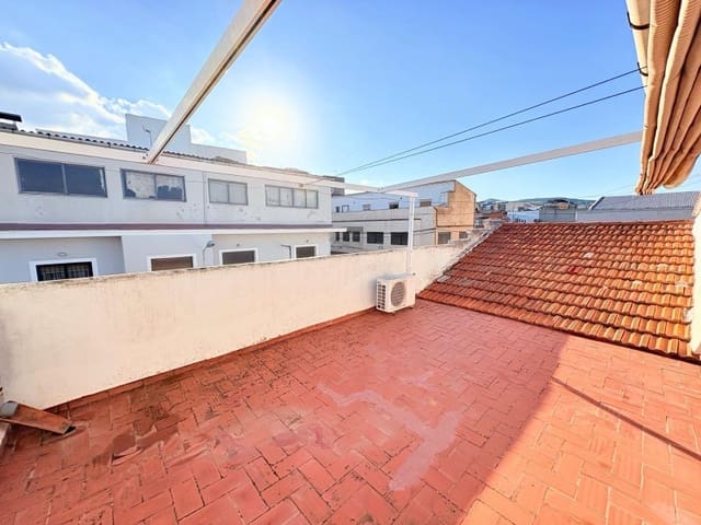 5 bedroom Townhouse for sale in L'Olleria with garage - € 140,000 (Ref: 10008812)