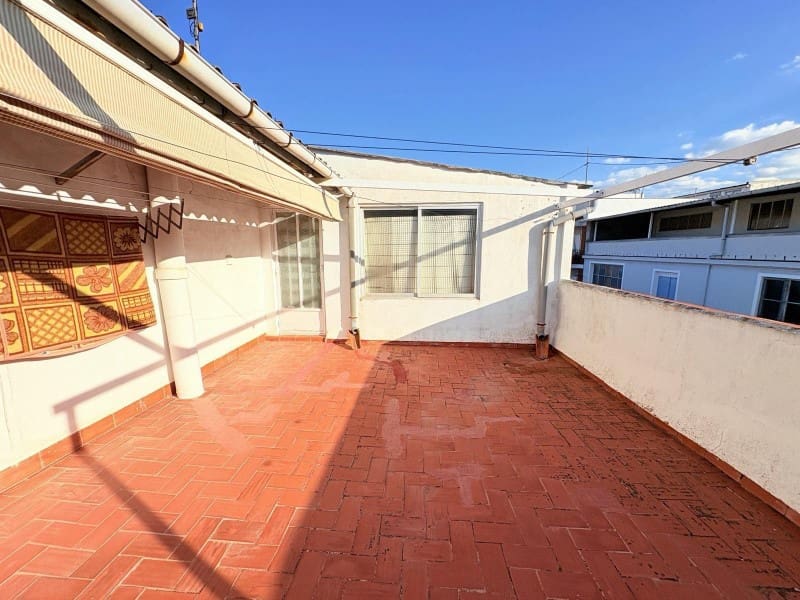 5 bedroom Townhouse for sale in L'Olleria with garage - € 140,000 (Ref: 10008812)