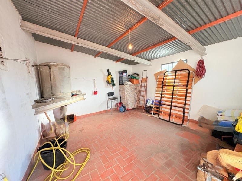 5 bedroom Townhouse for sale in L'Olleria with garage - € 140,000 (Ref: 10008812)