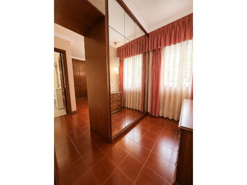 5 soveværelse Lejlighed til salg i Valencia by - € 530.000 (Ref: 10020398)