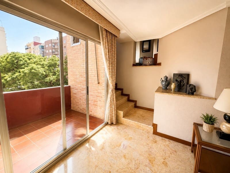 5 soveværelse Lejlighed til salg i Valencia by - € 530.000 (Ref: 10020398)