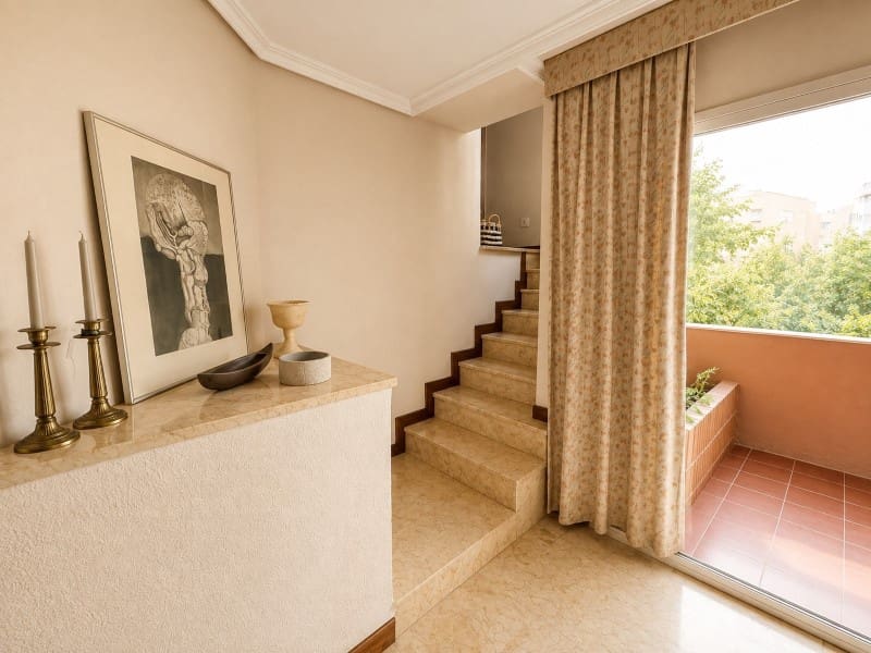 5 soveværelse Lejlighed til salg i Valencia by - € 530.000 (Ref: 10020398)