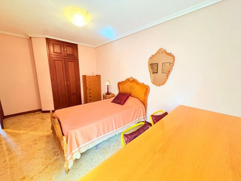 5 soveværelse Lejlighed til salg i Valencia by - € 530.000 (Ref: 10020398)