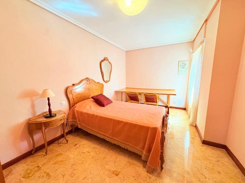 5 soveværelse Lejlighed til salg i Valencia by - € 530.000 (Ref: 10020398)