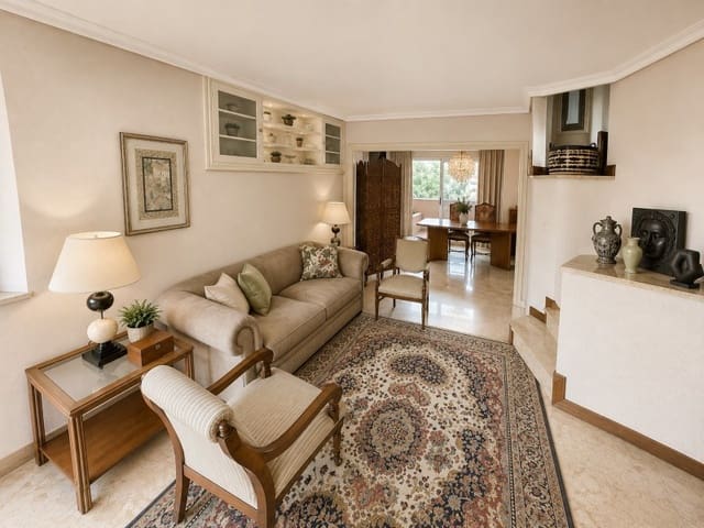 5 bedroom Apartment for sale in Sant Antoni, Valencia city - € 530,000 (Ref: 10020398)