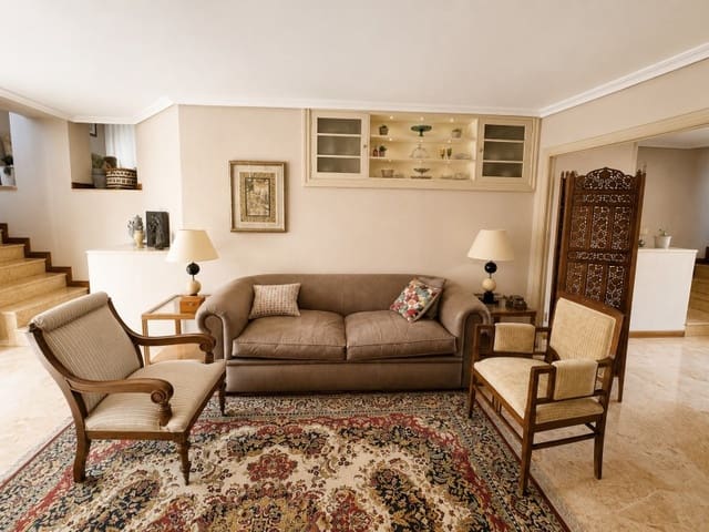 5 bedroom Apartment for sale in Sant Antoni, Valencia city - € 530,000 (Ref: 10020398)