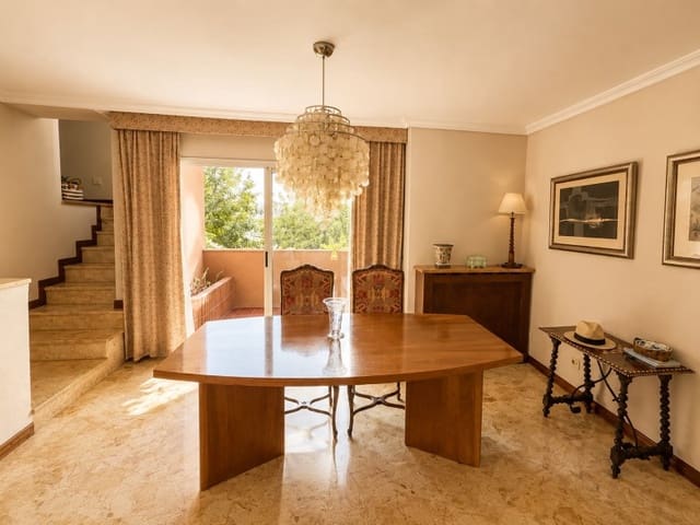 5 bedroom Apartment for sale in Sant Antoni, Valencia city - € 530,000 (Ref: 10020398)