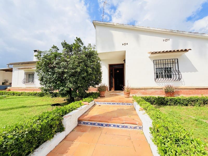 7 Zimmer Villa zu verkaufen in Valencia Stadt mit Pool Garage - 395.000 € (Ref: 10031664)