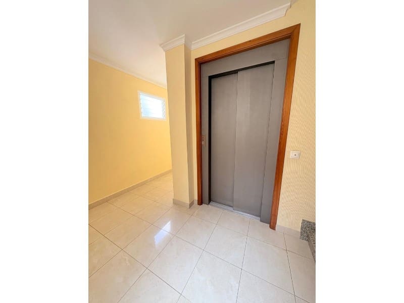3 sovrum Lägenhet till salu i Denia med garage - 330 000 € (Ref: 10047046)