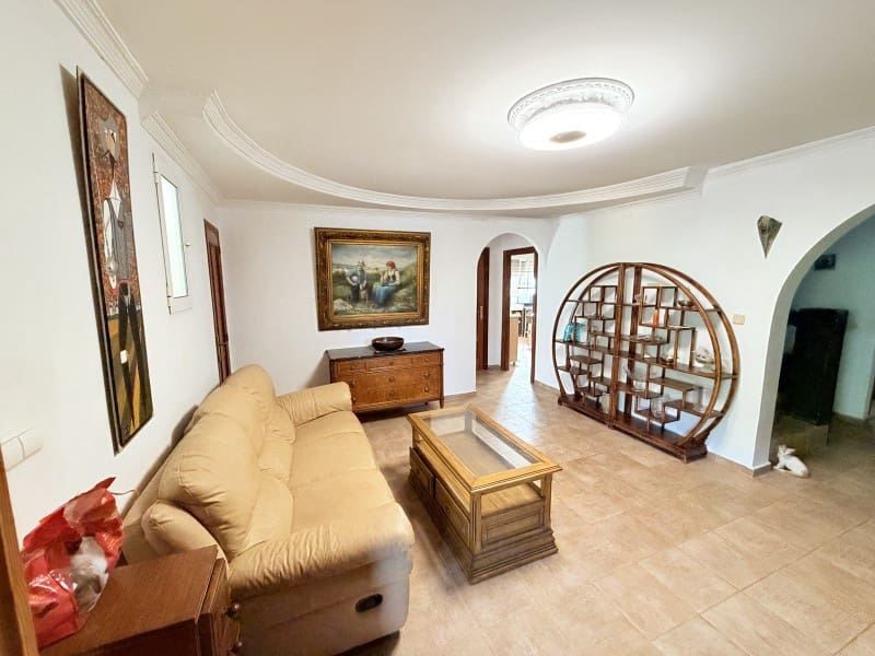 6 quarto Moradia para venda em Canals com piscina garagem - 350 000 € (Ref: 10058768)