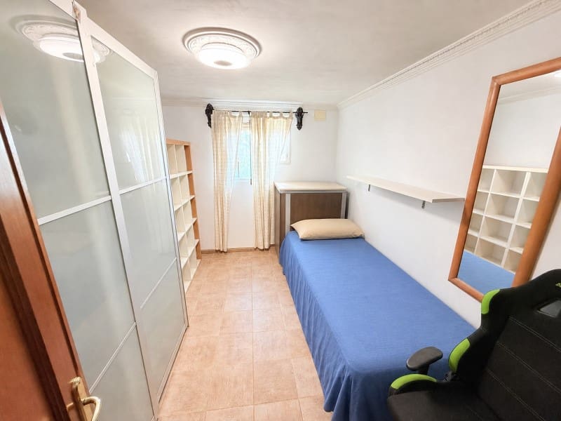 6 quarto Moradia para venda em Canals com piscina garagem - 350 000 € (Ref: 10058768)