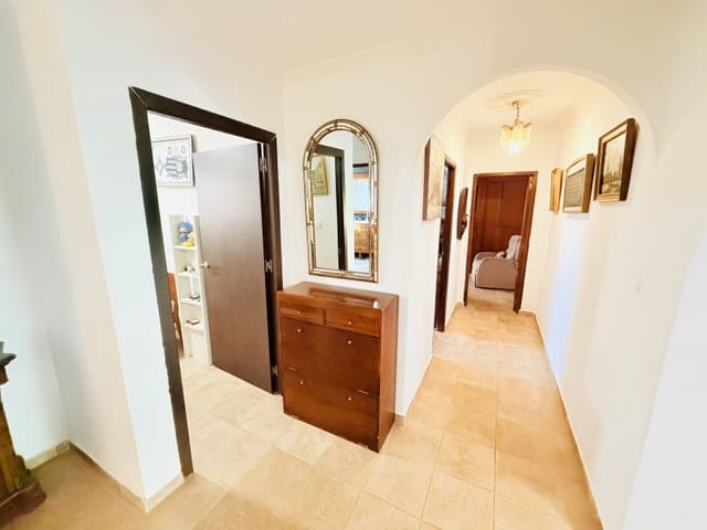 6 quarto Moradia para venda em Canals com piscina garagem - 350 000 € (Ref: 10058768)