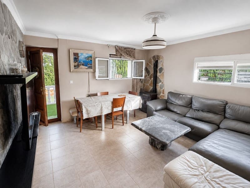 6 quarto Moradia para venda em Canals com piscina garagem - 350 000 € (Ref: 10058768)