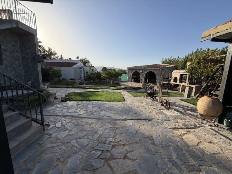 6 quarto Moradia para venda em Canals com piscina garagem - 350 000 € (Ref: 10058768)