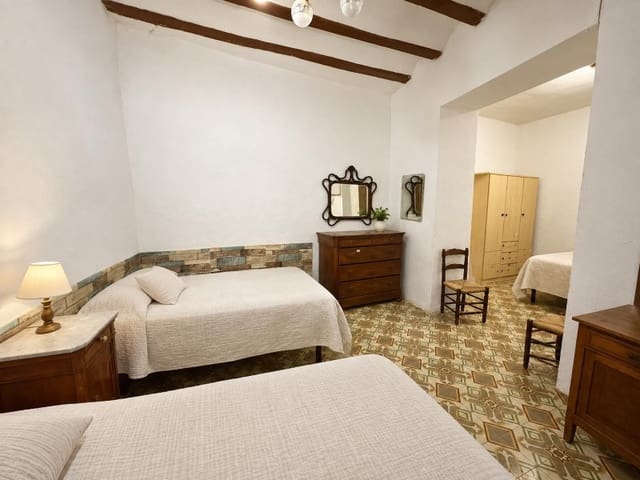 5 chambre Maison de Ville à vendre à Montesa - 190 000 € (Ref: 10098296)