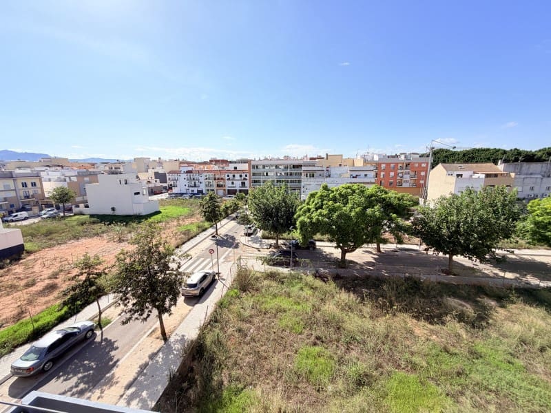 3 bedroom Flat for sale in Algemesi with garage - € 180,000 (Ref: 10161240)