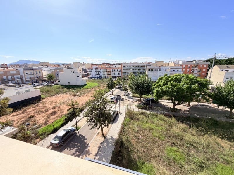 3 bedroom Flat for sale in Algemesi with garage - € 180,000 (Ref: 10161240)