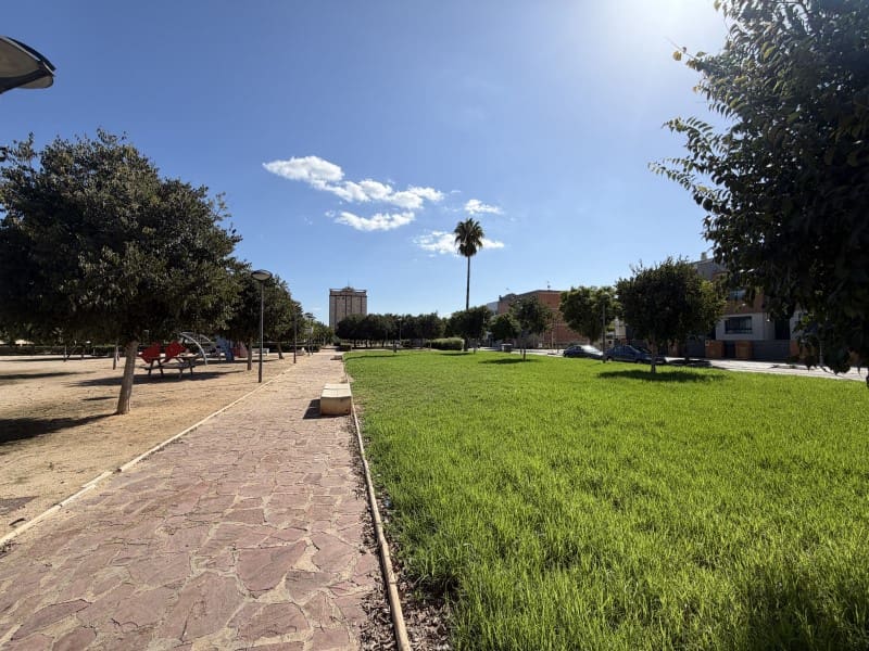 3 bedroom Flat for sale in Algemesi with garage - € 180,000 (Ref: 10161240)