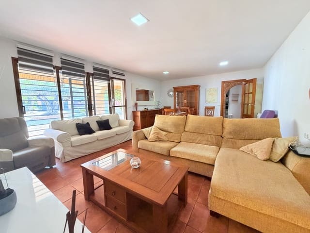 4 soverom Villa til salgs i Canals med svømmebasseng garasje - € 360 000 (Ref: 10161241)