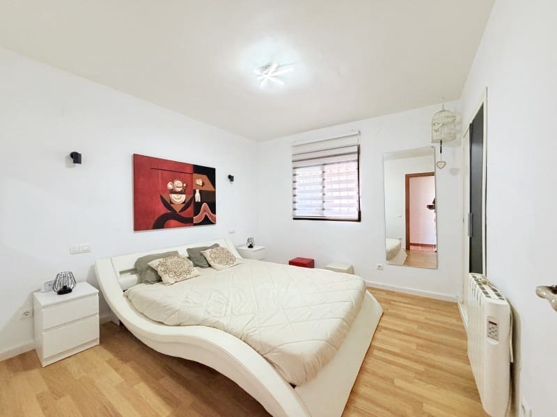 4 quarto Moradia para venda em Canals com piscina garagem - 360 000 € (Ref: 10161241)