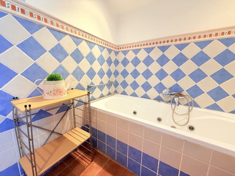 4 quarto Moradia para venda em Canals com piscina garagem - 360 000 € (Ref: 10161241)