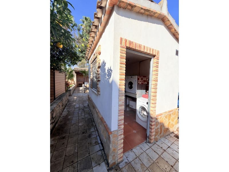 4 quarto Moradia para venda em Canals com piscina garagem - 360 000 € (Ref: 10161241)