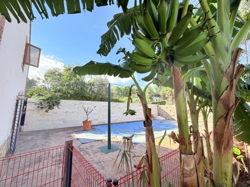 4 quarto Moradia para venda em Canals com piscina garagem - 360 000 € (Ref: 10161241)