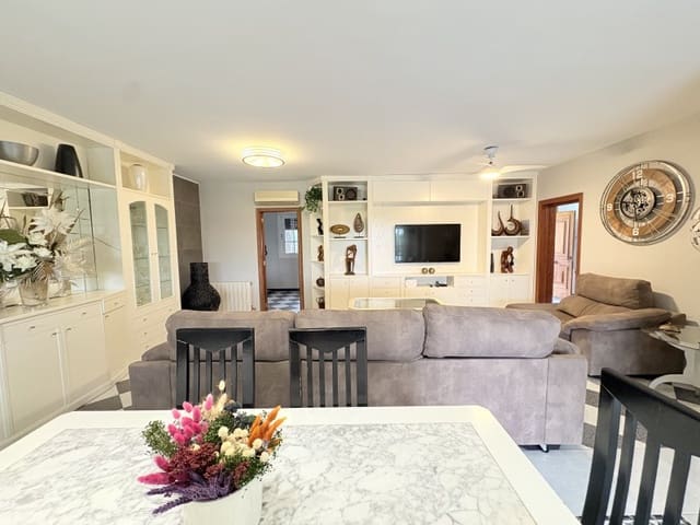 5 slaapkamer Villa te koop in Alberic met zwembad garage - € 349.900 (Ref: 10166339)