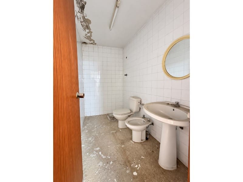 Komercyjne na sprzedaż w Canals - 180 000 € (Ref: 10173807)