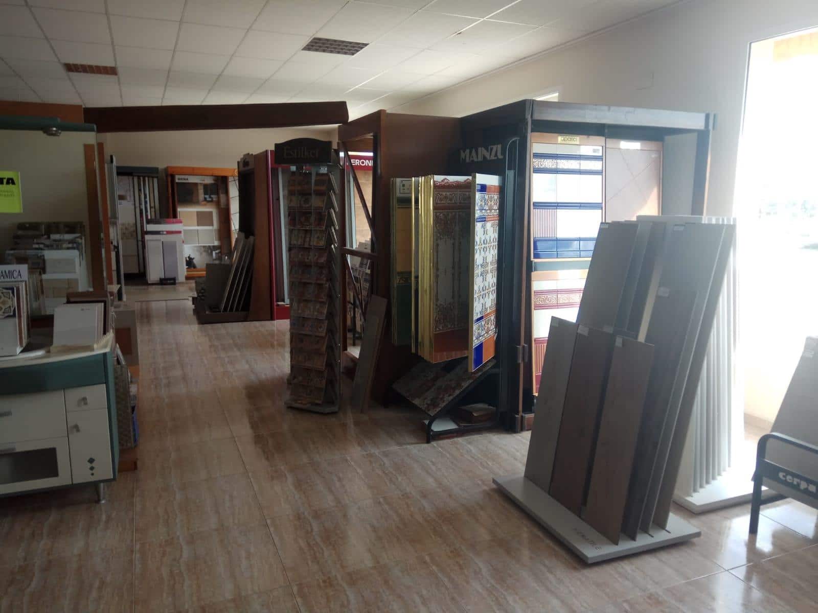 Virksomhed til salg i Aielo de Malferit - € 700.000 (Ref: 7707980)