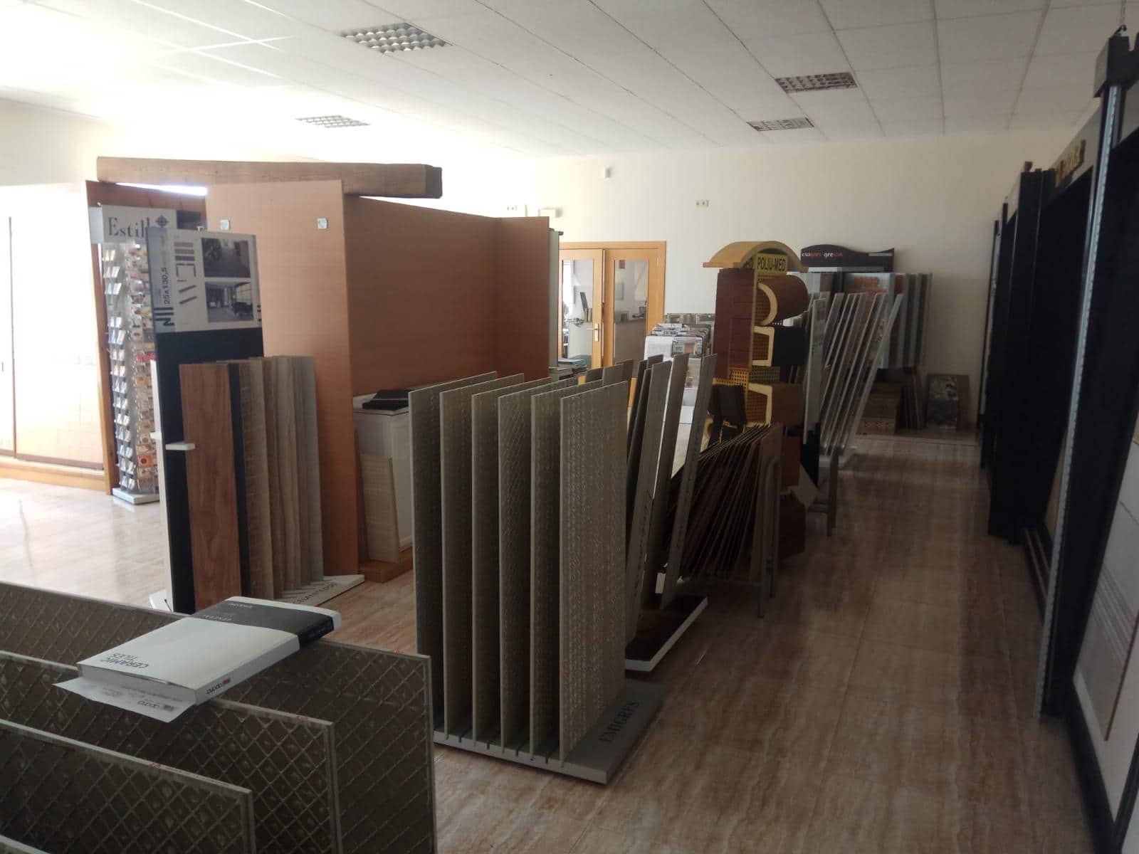 Virksomhed til salg i Aielo de Malferit - € 700.000 (Ref: 7707980)