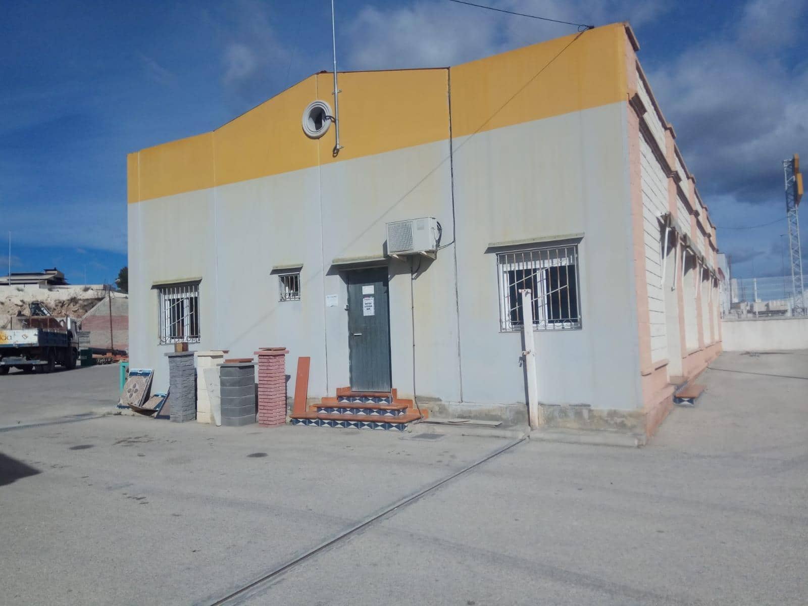 Virksomhed til salg i Aielo de Malferit - € 700.000 (Ref: 7707980)