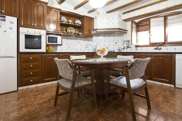 6 soveværelse Villa til salg i Canals med garage - € 400.000 (Ref: 8538924)