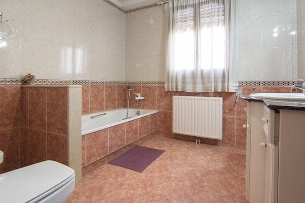 6 soveværelse Villa til salg i Canals med garage - € 400.000 (Ref: 8538924)