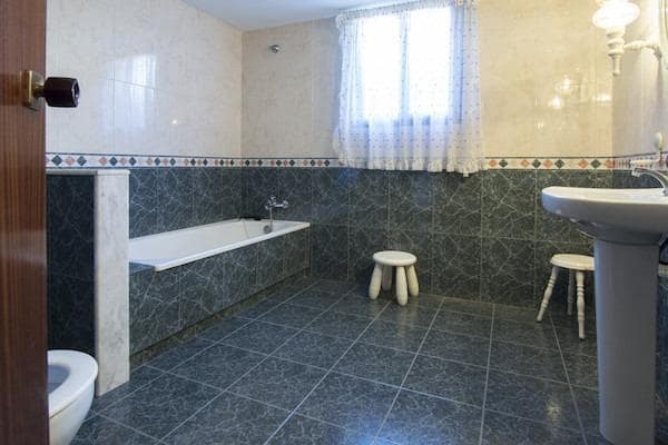 6 soveværelse Villa til salg i Canals med garage - € 400.000 (Ref: 8538924)