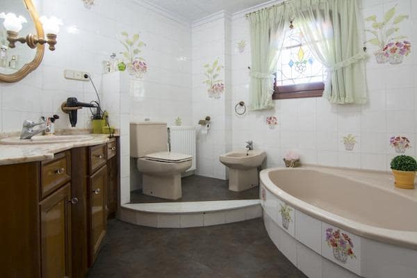 6 soveværelse Villa til salg i Canals med garage - € 400.000 (Ref: 8538924)