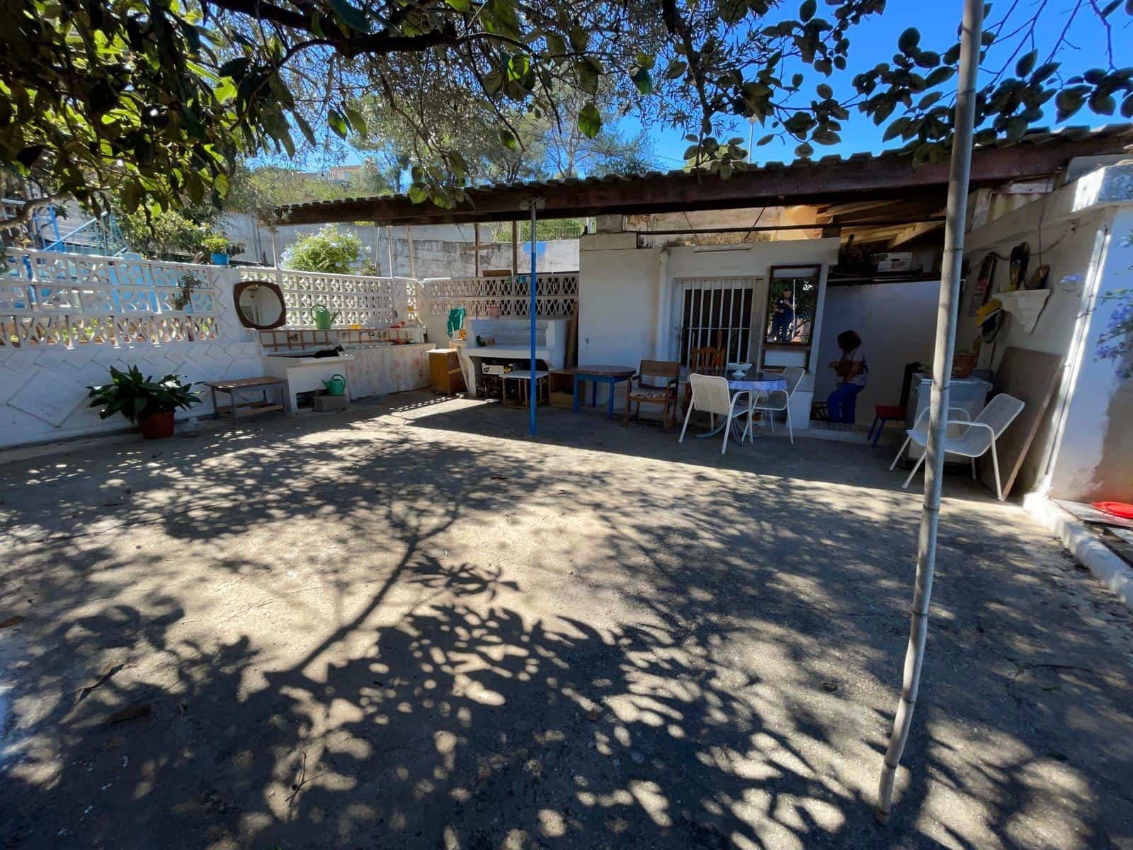 4 soveværelse Finca/Landehus til salg i Alzira med swimmingpool - € 250.000 (Ref: 8572454)