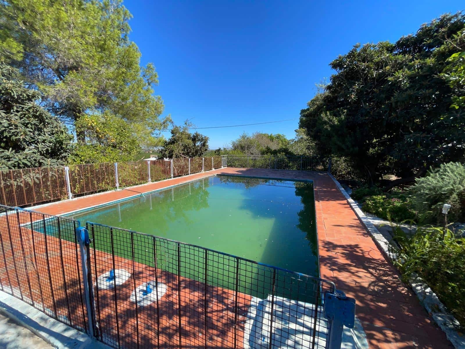 4 soveværelse Finca/Landehus til salg i Alzira med swimmingpool - € 250.000 (Ref: 8572454)