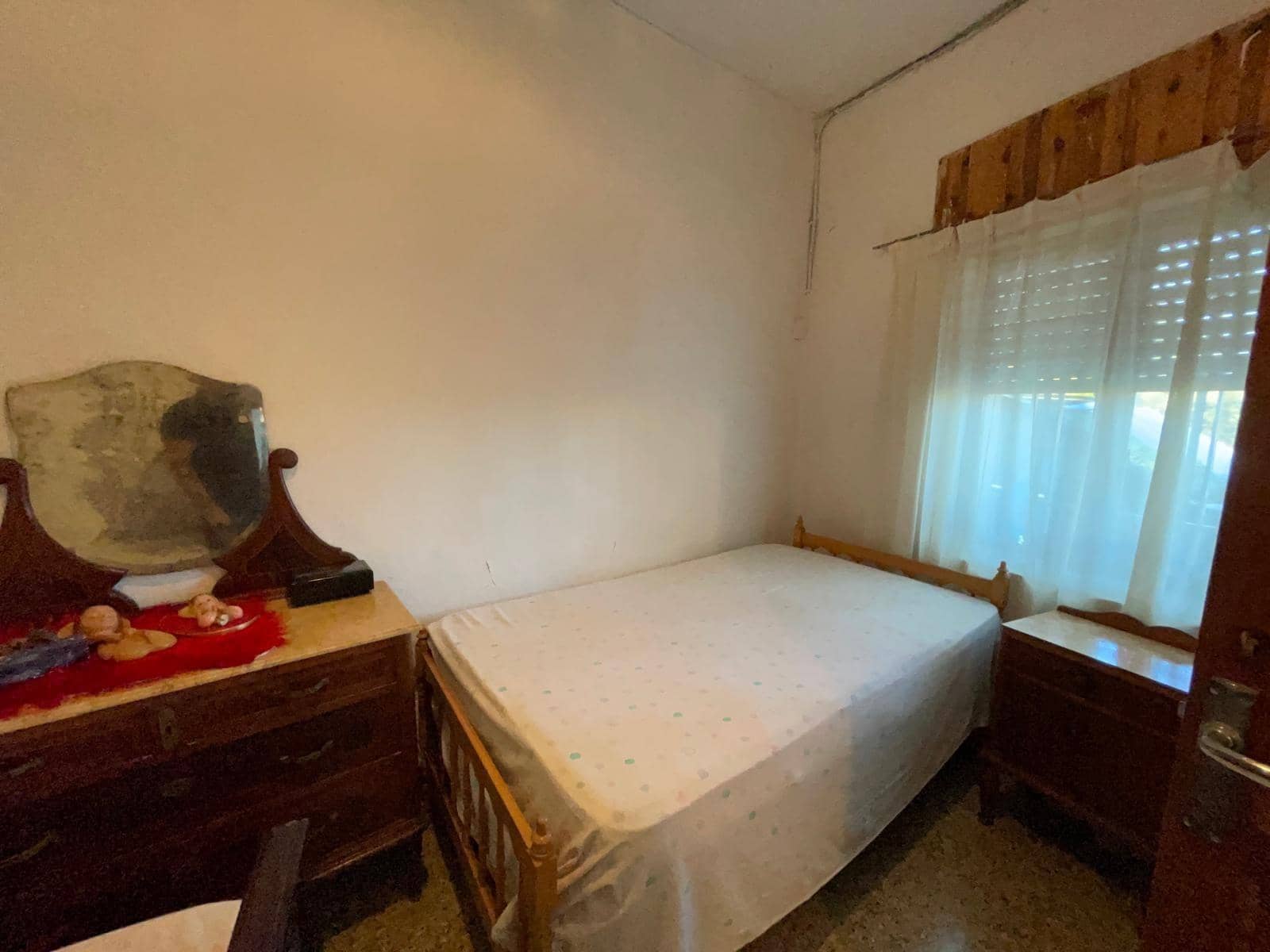 4 soveværelse Finca/Landehus til salg i Alzira med swimmingpool - € 250.000 (Ref: 8572454)