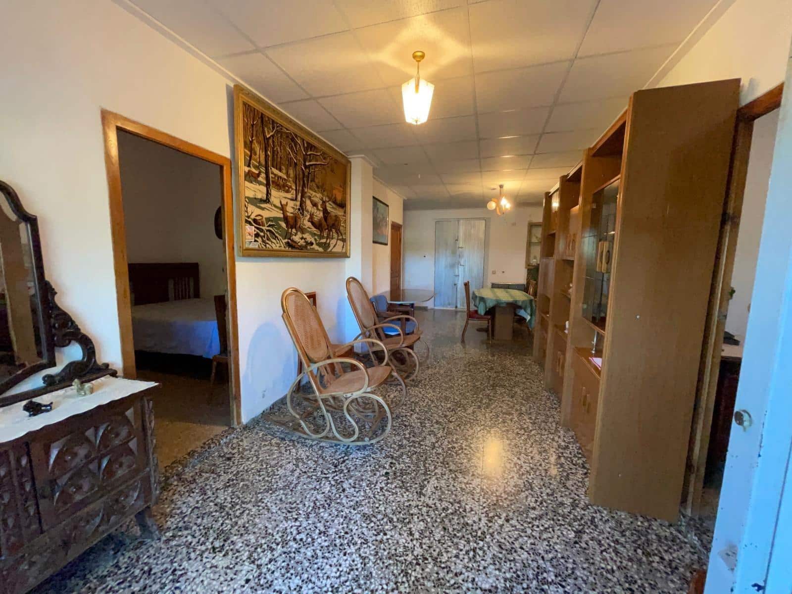 4 soveværelse Finca/Landehus til salg i Alzira med swimmingpool - € 250.000 (Ref: 8572454)