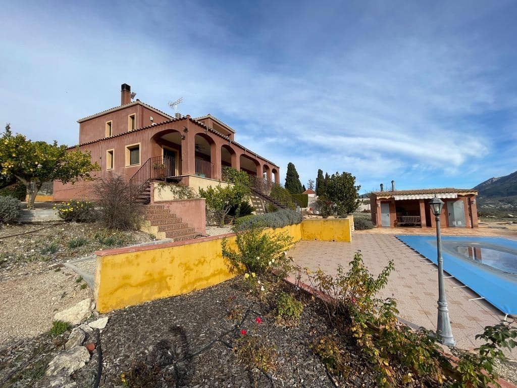 5 soveværelse Villa til salg i Balones med swimmingpool - € 495.000 (Ref: 8767151)