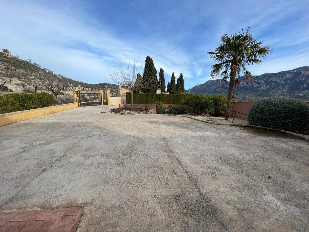 5 soveværelse Villa til salg i Balones med swimmingpool - € 495.000 (Ref: 8767151)