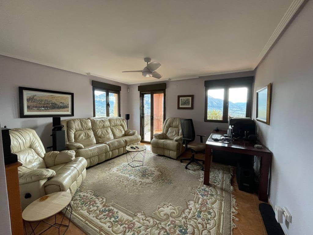 5 soveværelse Villa til salg i Balones med swimmingpool - € 495.000 (Ref: 8767151)