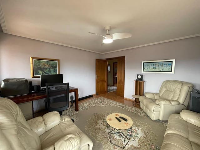 5 Zimmer Villa zu verkaufen in Balones mit Pool - 495.000 € (Ref: 8767151)