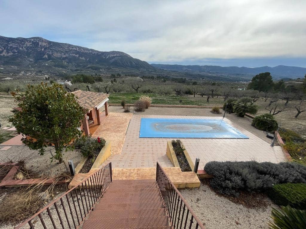 5 soveværelse Villa til salg i Balones med swimmingpool - € 495.000 (Ref: 8767151)