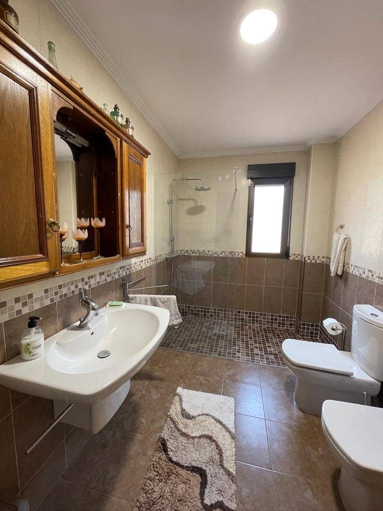 5 soveværelse Villa til salg i Balones med swimmingpool - € 495.000 (Ref: 8767151)